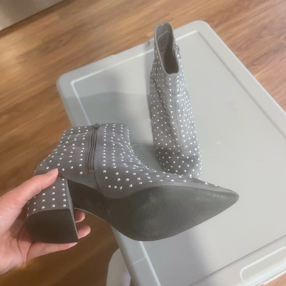 Studded boots! - Picture 4 of 4